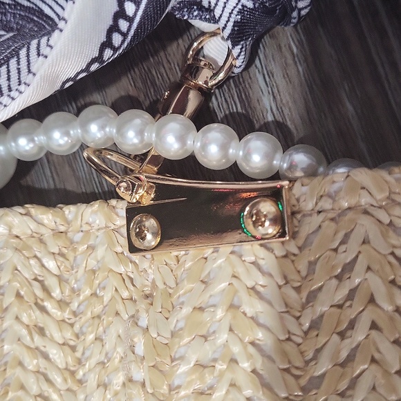 New in Box, Dior Beauty Raffia Bag - Picture 3 of 10